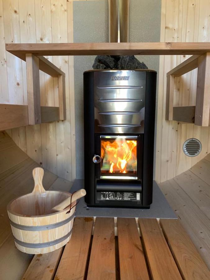 "Zeelandzon" Holiday Home By The Lake With Jacuzzi And Sauna Herkingen Εξωτερικό φωτογραφία